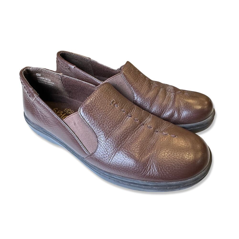 Sbicca brown leather slip on comfort moccasins women's size 6